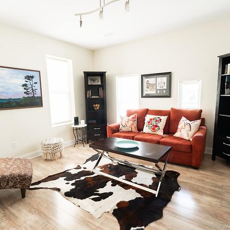 Spacious 3 Bedroom Apartment In Heart Of Niagara Thorold Ngoại thất bức ảnh