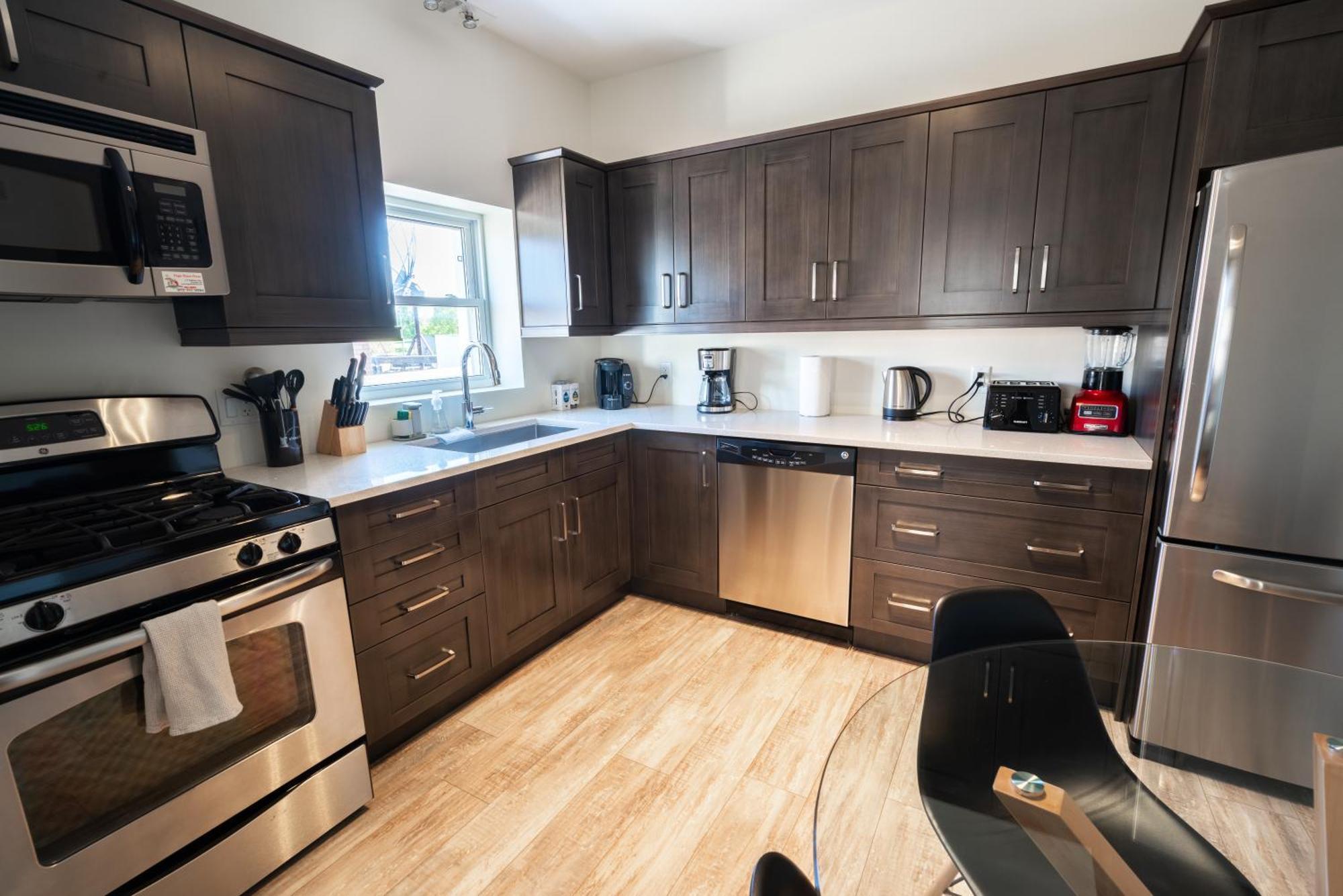 Spacious 3 Bedroom Apartment In Heart Of Niagara Thorold Ngoại thất bức ảnh