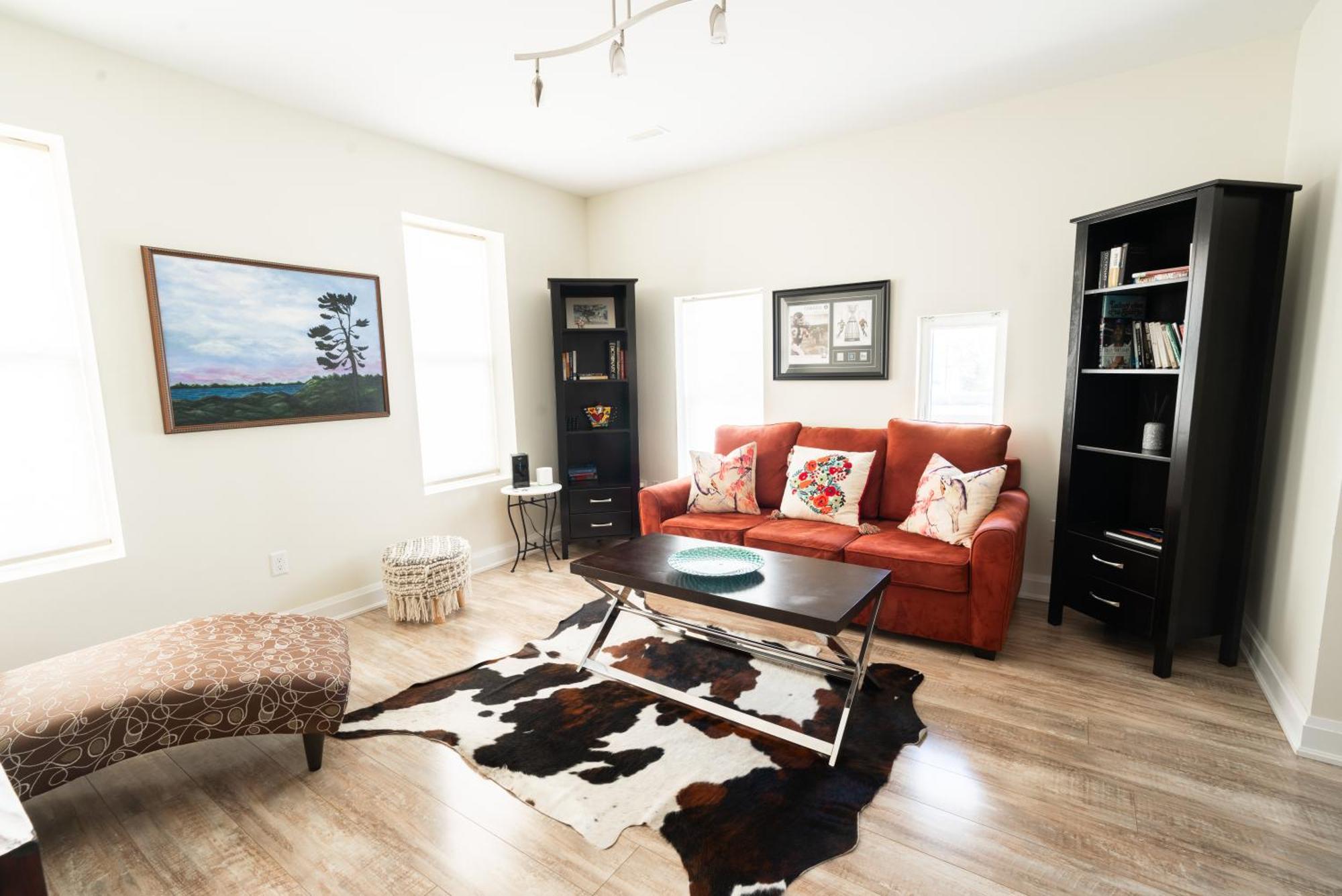 Spacious 3 Bedroom Apartment In Heart Of Niagara Thorold Ngoại thất bức ảnh